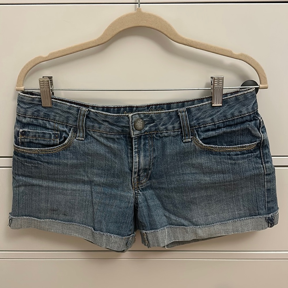 American Eagle denim shorts size 6